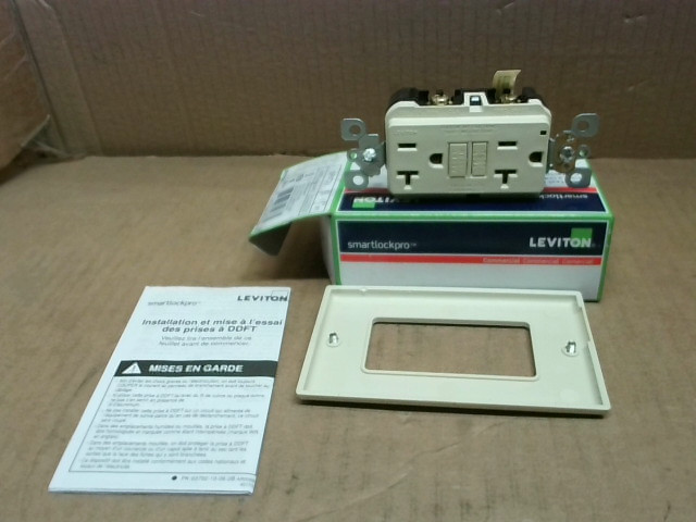 Leviton GFNT2-I Ivory Receptacle GFCI Outlet W/ Wallplate – New In Box