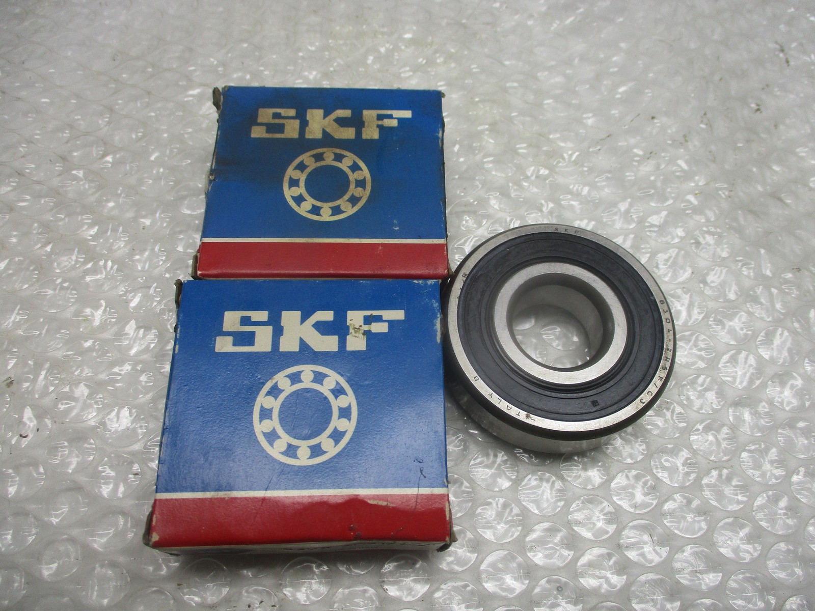 SKF 6304-2RS1/C3 BEARING LOT OF 2 NSMP