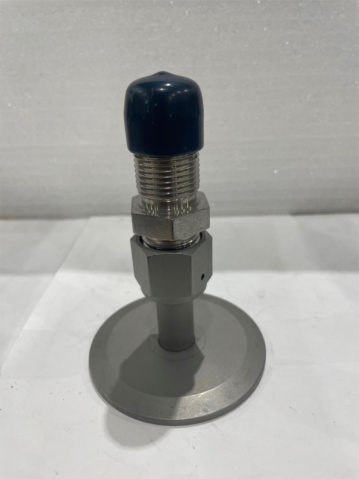 NW 50 to 1/2 VCR Adapter, Vacuum Fitting, Used