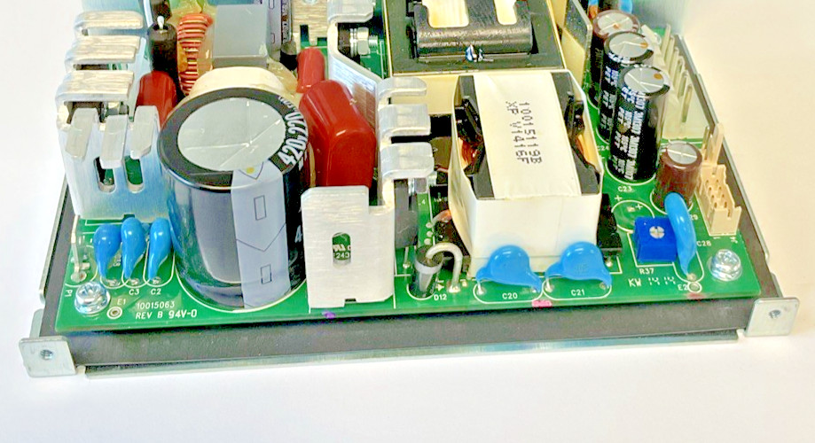 XP POWER GCS250PS15 AC/DC CONVERTER 240VAC 50/60HZ 3.0A