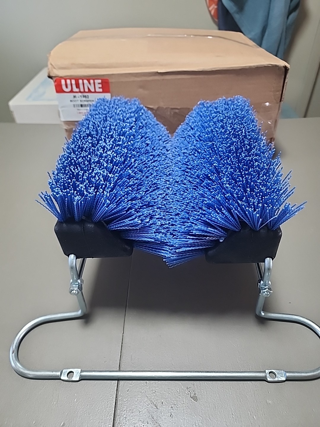 New Brand Name 4042414 16-1/2 Inches Length Blue Boot Brush