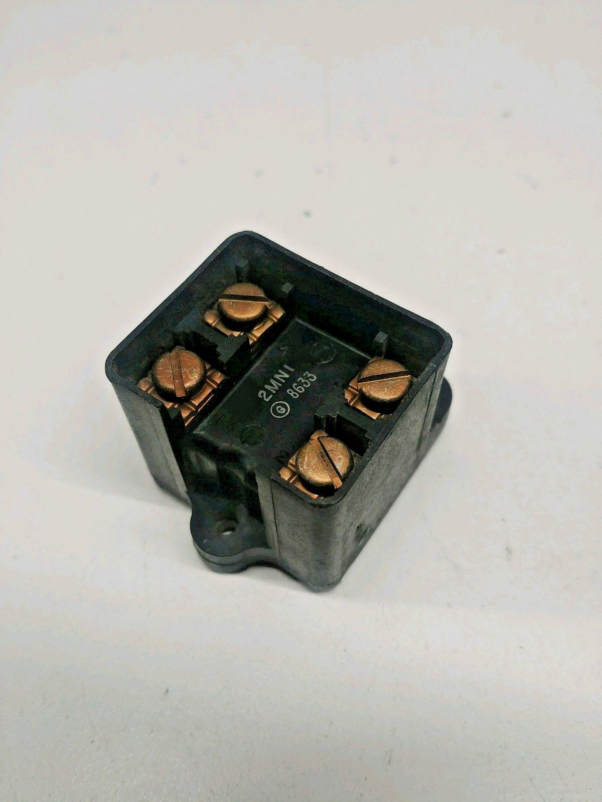 NEW OLD STOCK! MICRO SWITCH 10 AMP 480V PIN PLUNGER SWITCH 2MN1