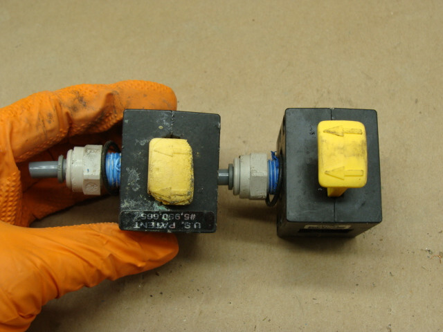 LOT OF 2 PARKER WATTS SLIDE VALVES 1/4″ NPT 300PSI 2 PORTS SV35-02