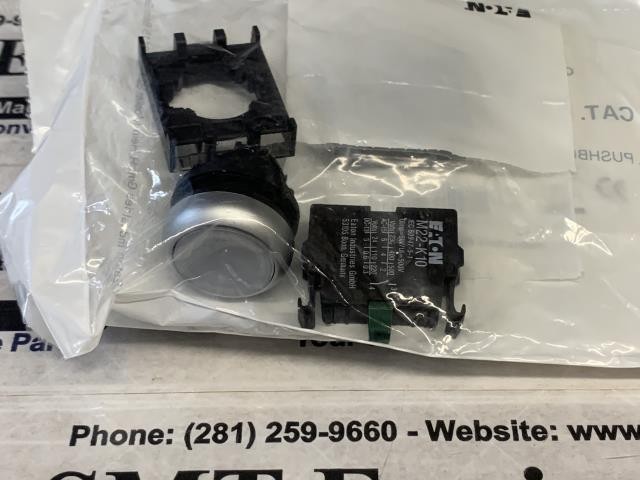 NEW Illuminated Pushbutton – M22-DL-W-K10-W w/Warranty