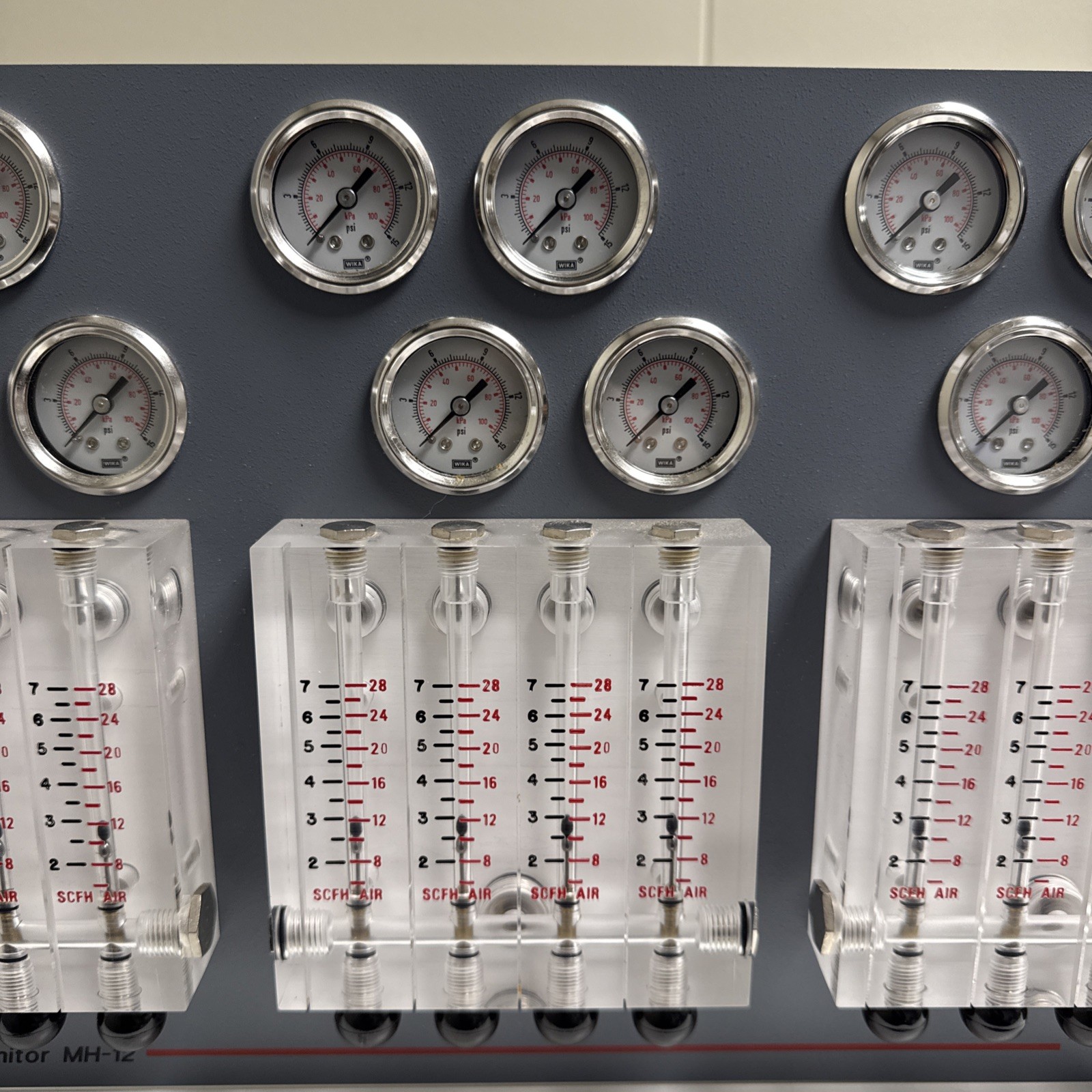 Andrew MH-12A Line Monitor Panel 12 Channel RF Pressure Monitor MH-12A-001