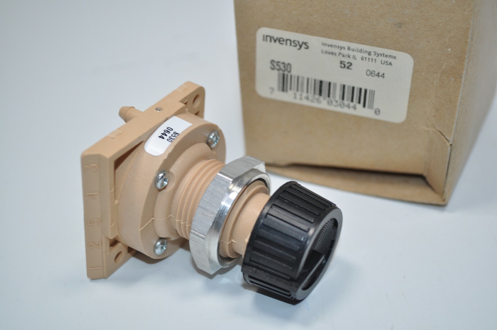 NEW INVENSYS T.A.C PNEUMODULAR Switch Selector Relay 3 Position 5 Branch # S530
