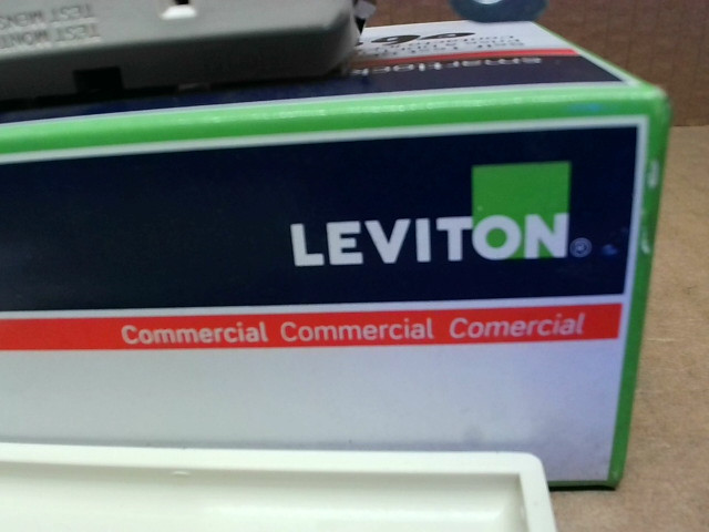 Leviton GFNT2-I Ivory Receptacle GFCI Outlet W/ Wallplate – New In Box