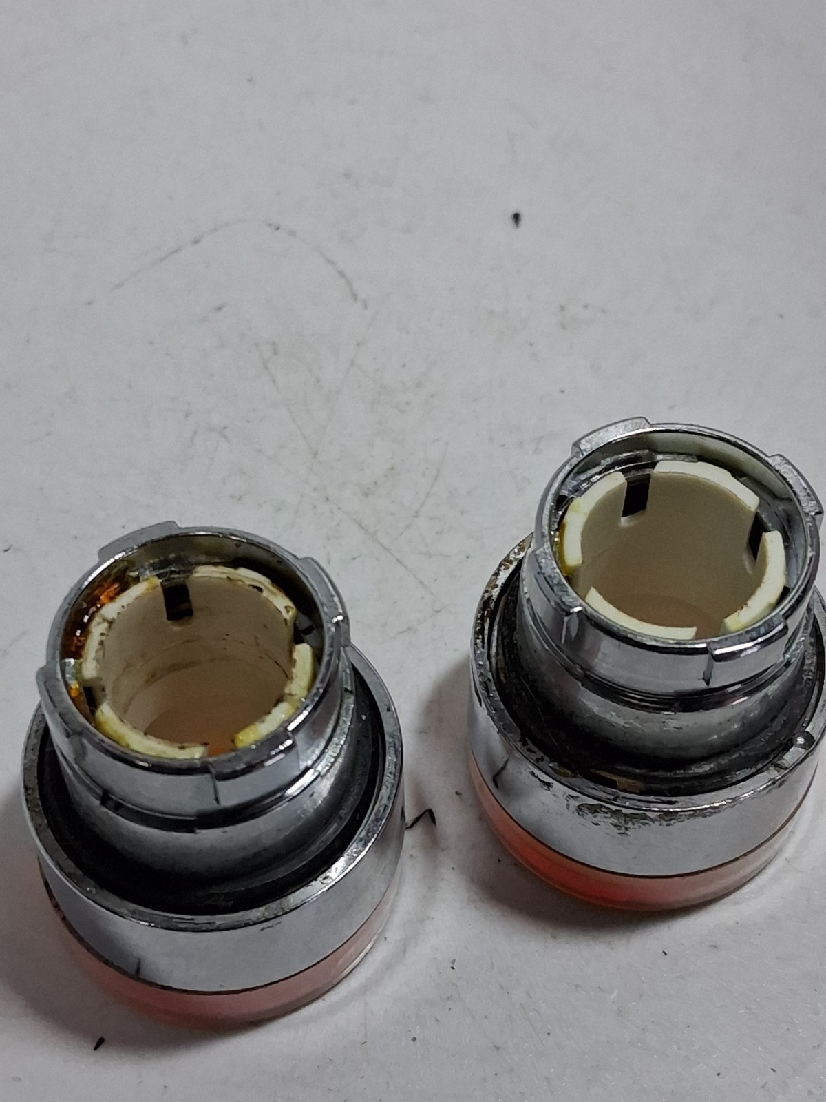 TELEMECANIQUE ZB2-BW35 PUSHBUTTON OPERATOR AMBER ILLUMINATED (LOT OF 2)