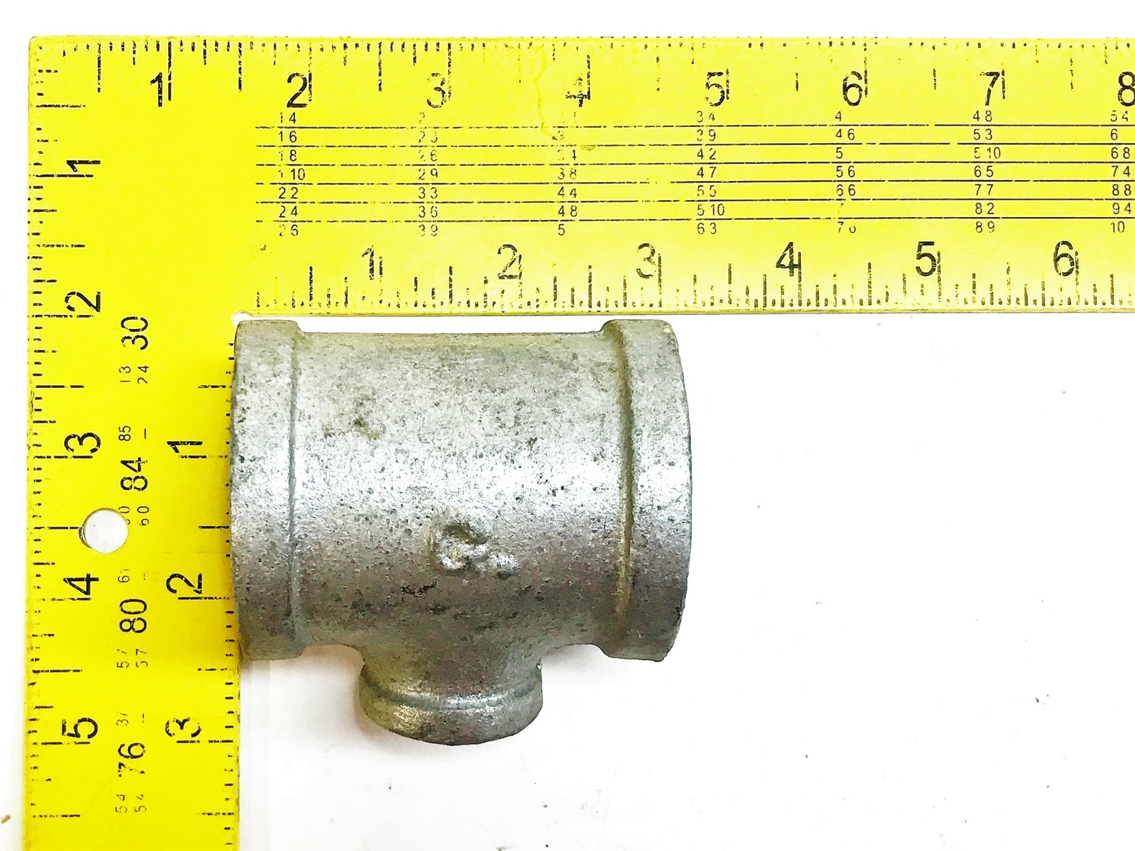 Unbranded Galvanized 1-1/2″ x 3/4″ x 1-1/2″ Tee Coupling [Lot of 3] NOS