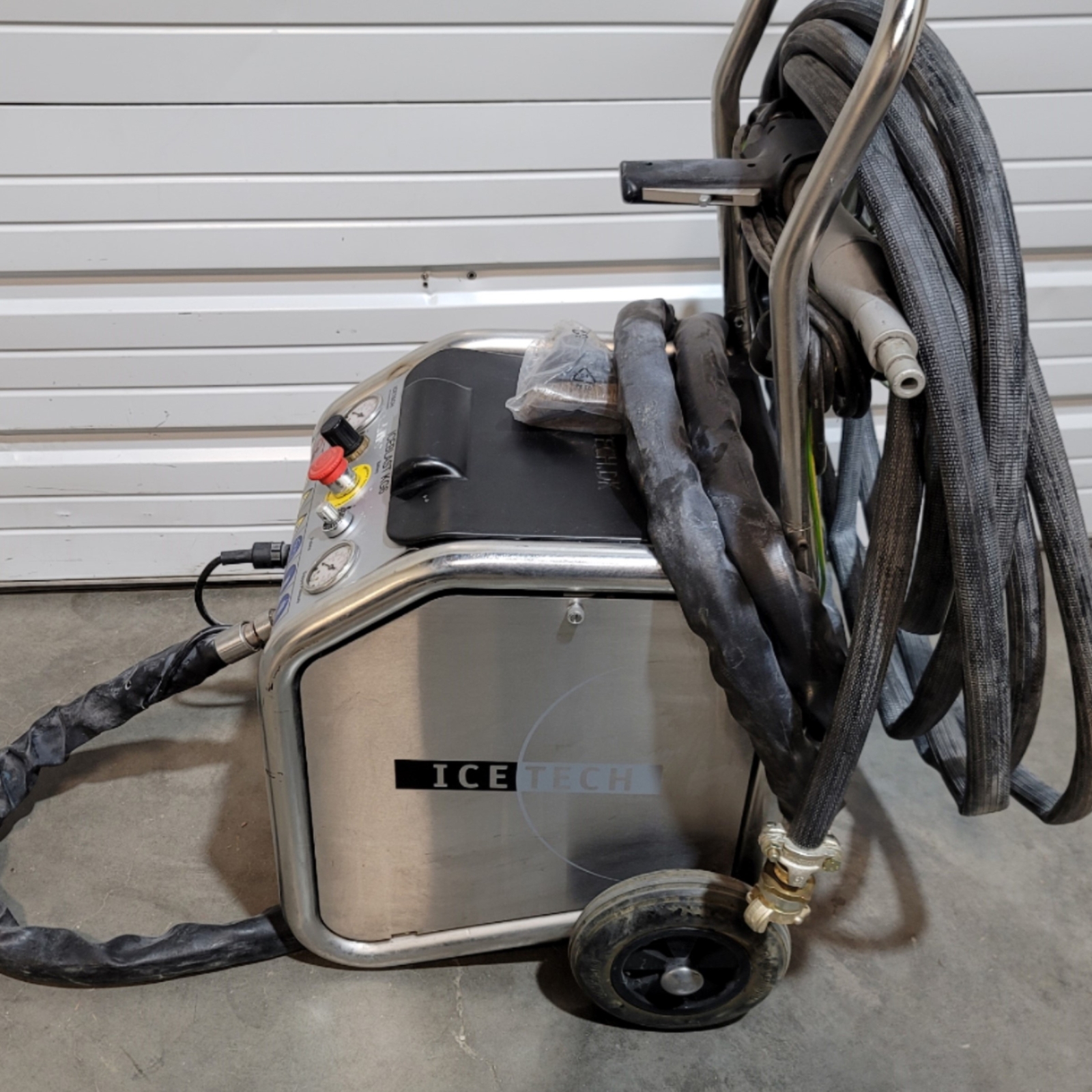 ICETECH ICEBLAST KG6 Dry Ice Blasting Machine With Accessory Kit 13lbs Capacity