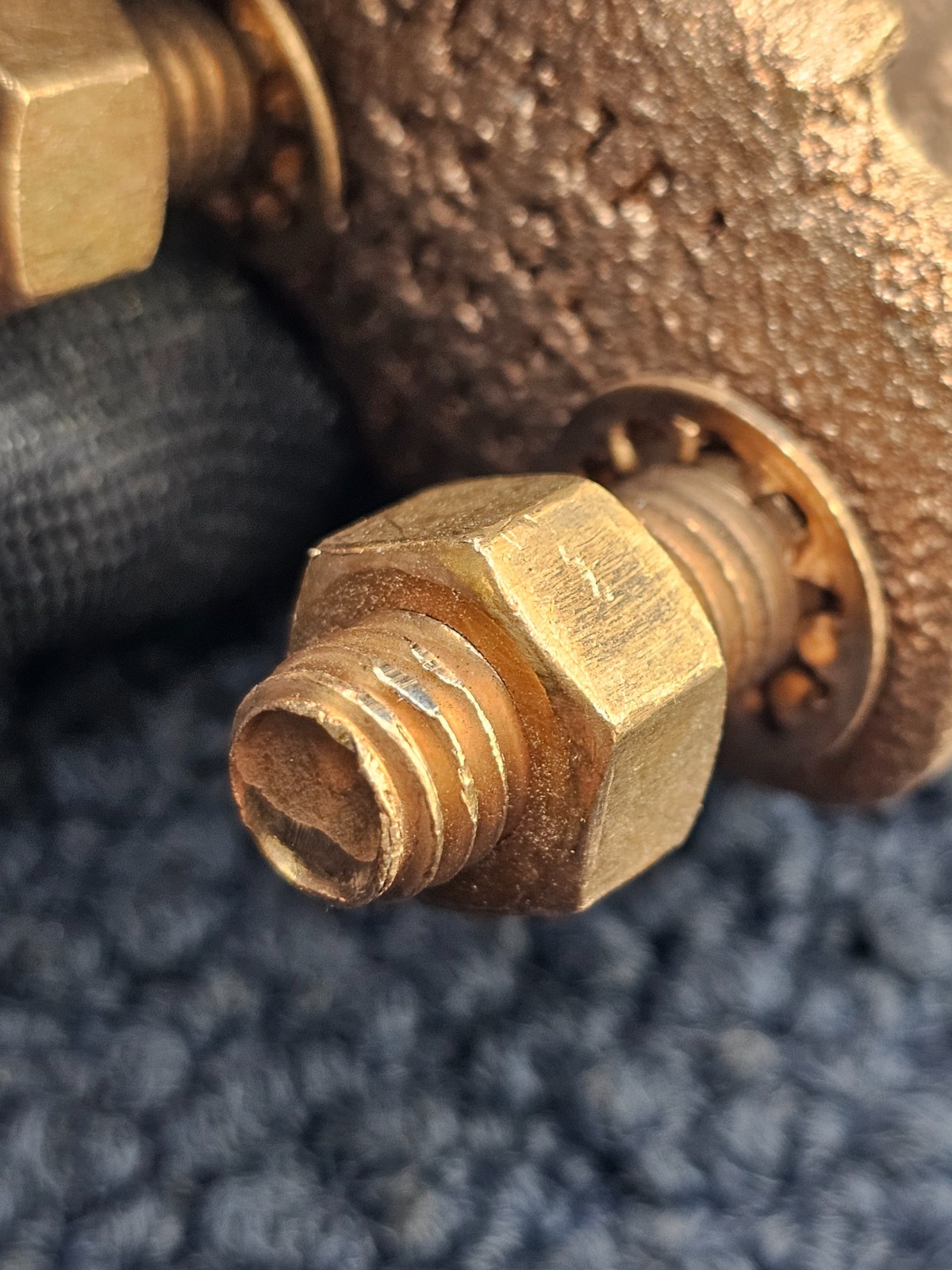 Burial Grounding Connector, Copper Alloy 4 SOL-2/0 STR 1/2 ROD 1/4 IPS