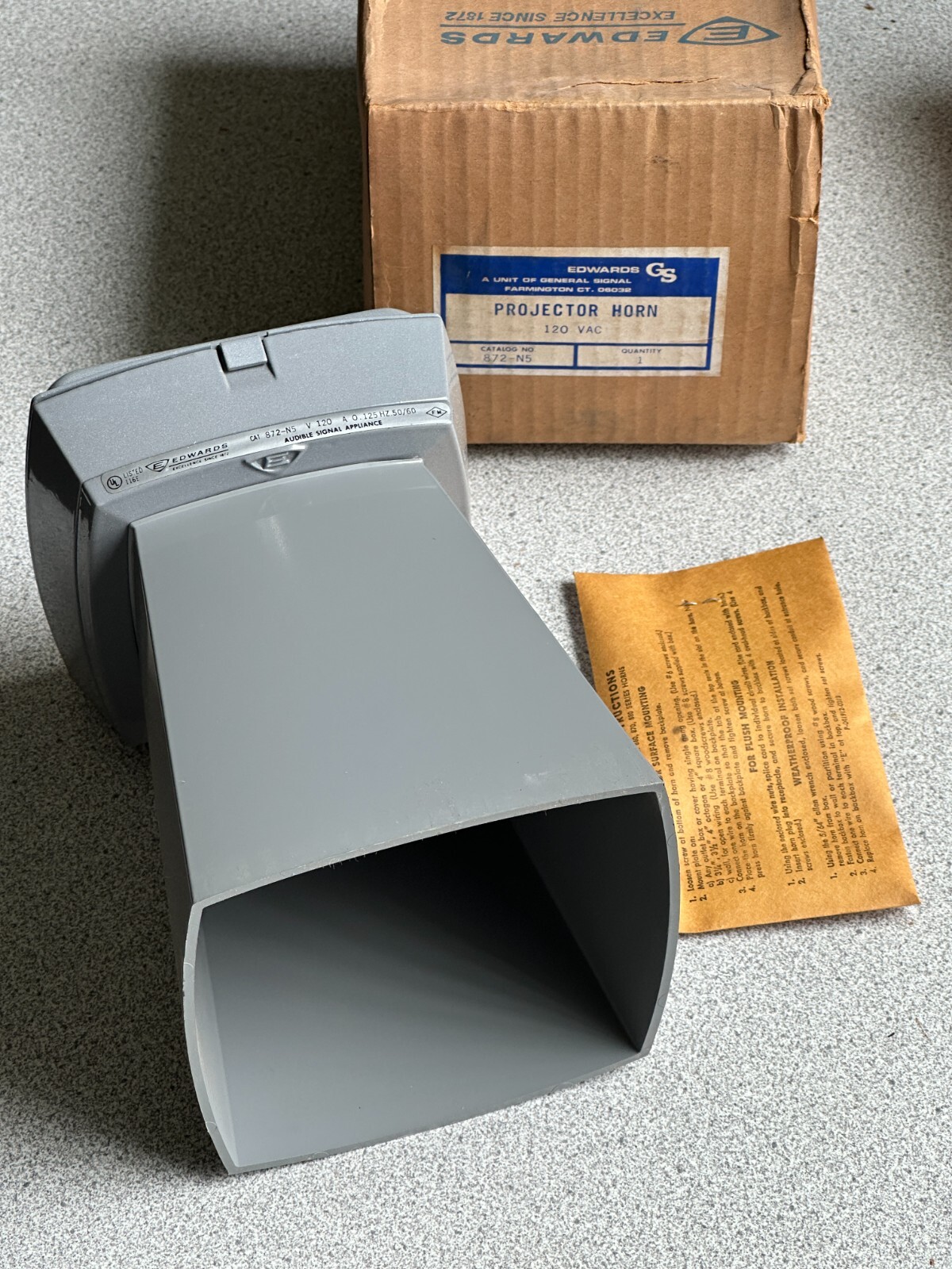 NEW Edwards Signaling 872-N5 Projector Horn 120V 50/60HZ Audible Warning Device