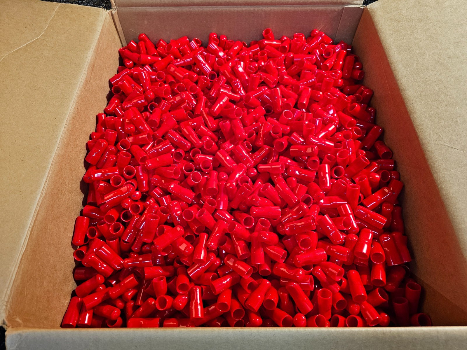 (QTY 2500) Caplugs PVCRED312 VFE-595-10 Red Vinyl