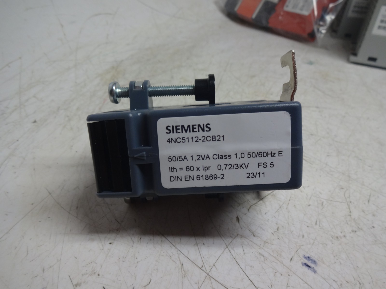 Siemens 4NC5112-2CB21 Current Transformer 50/5A 1.2VA Class 1,0 50/60Hz