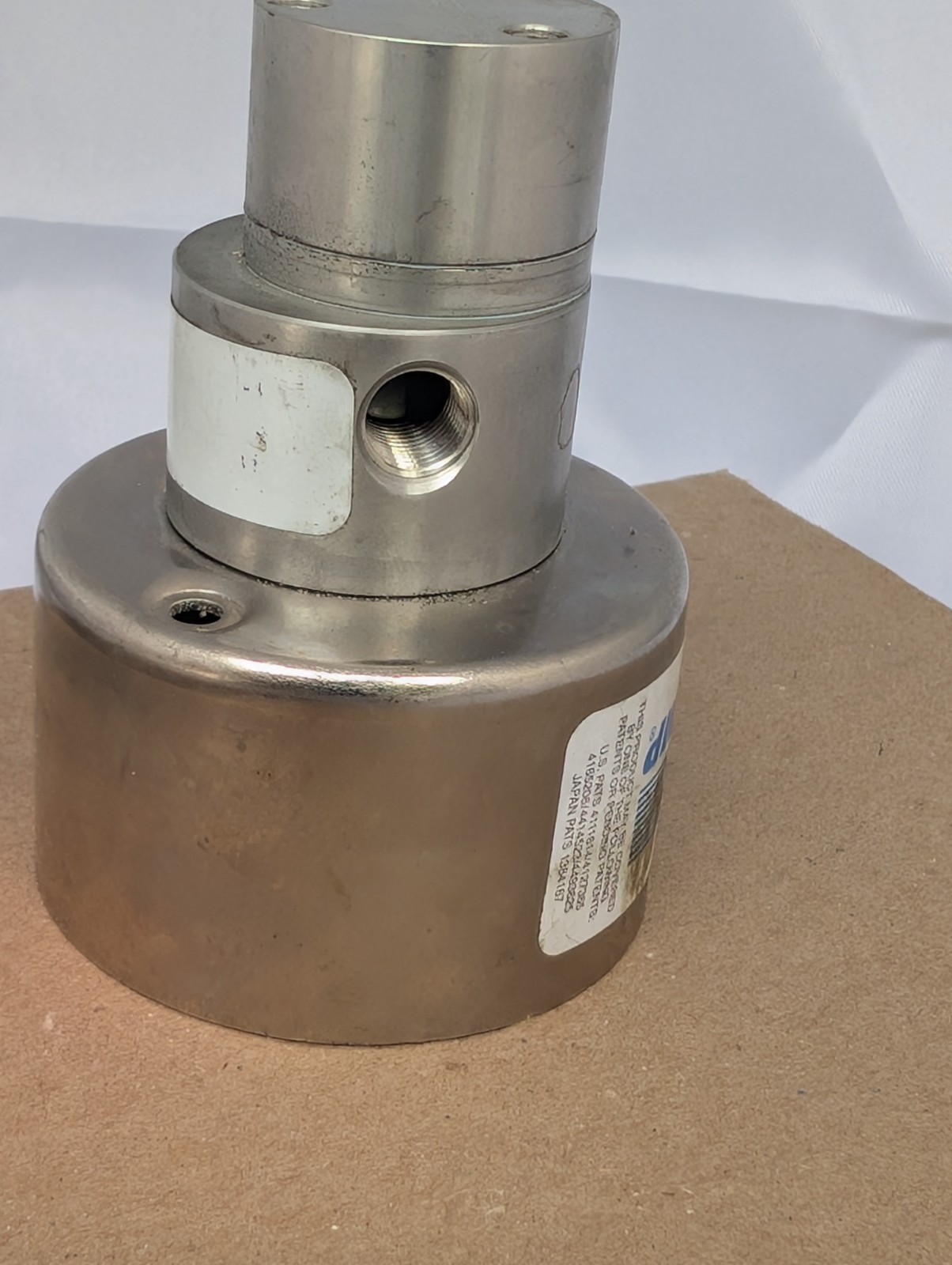 Micropump GJ series magnetic drive gear pump, #040, 1/8″ -27 NPT ports