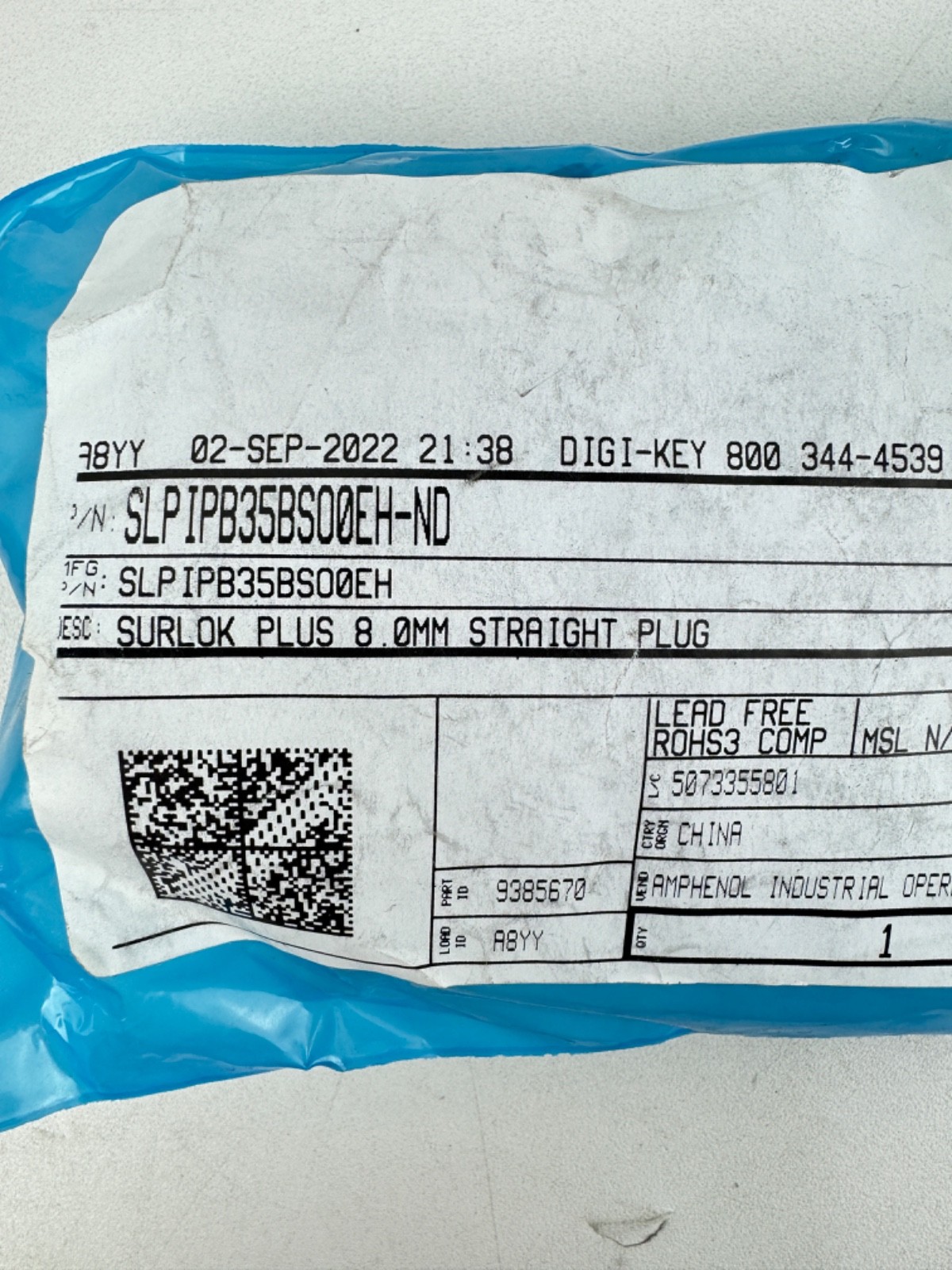 Amphenol SLPIPB35BSO0EH / C10-738727-1300 Surlok Plus 8.0MM Straight Plug