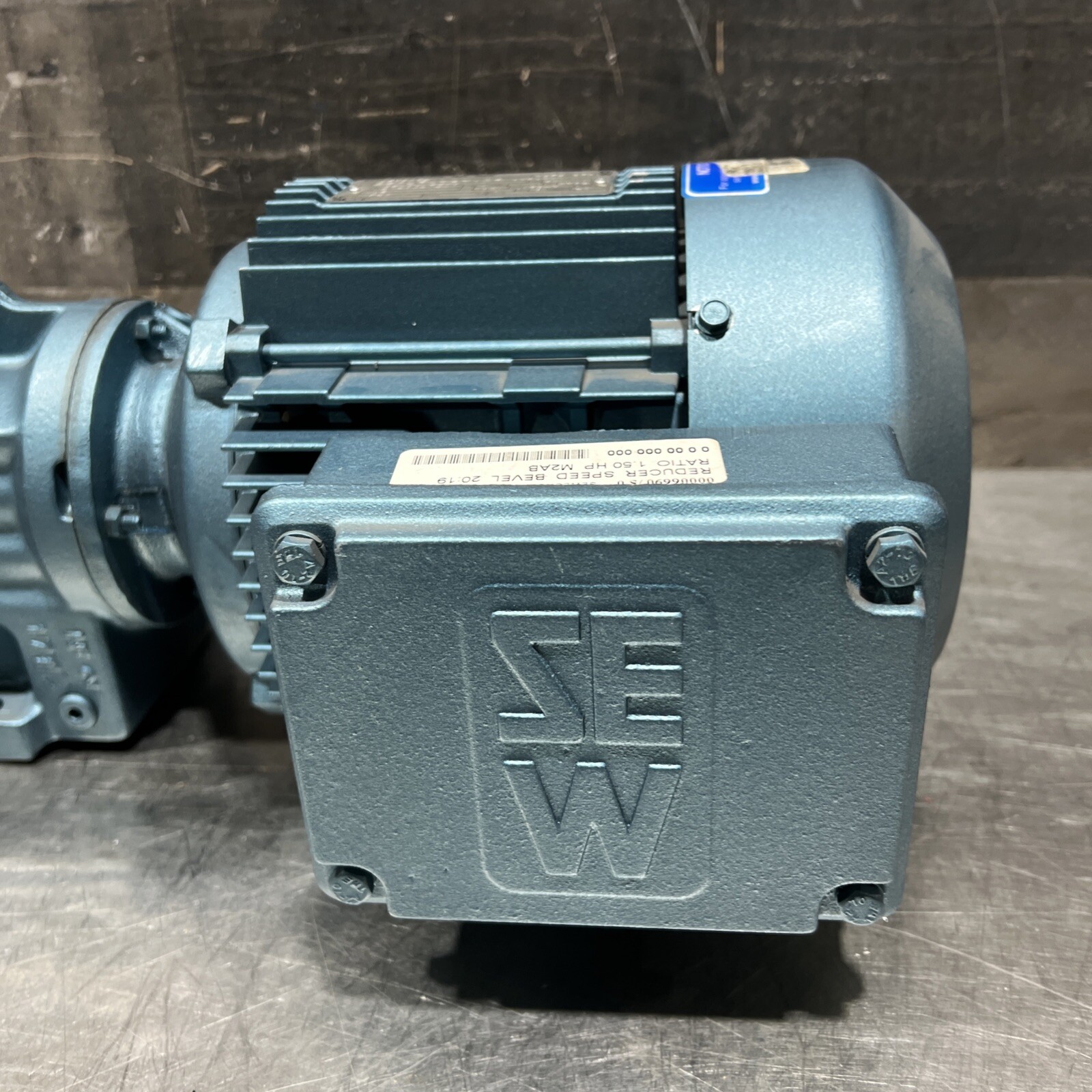 SEW-Eurodrive Motor DFT90S4 With Gear Box Nos Surplus