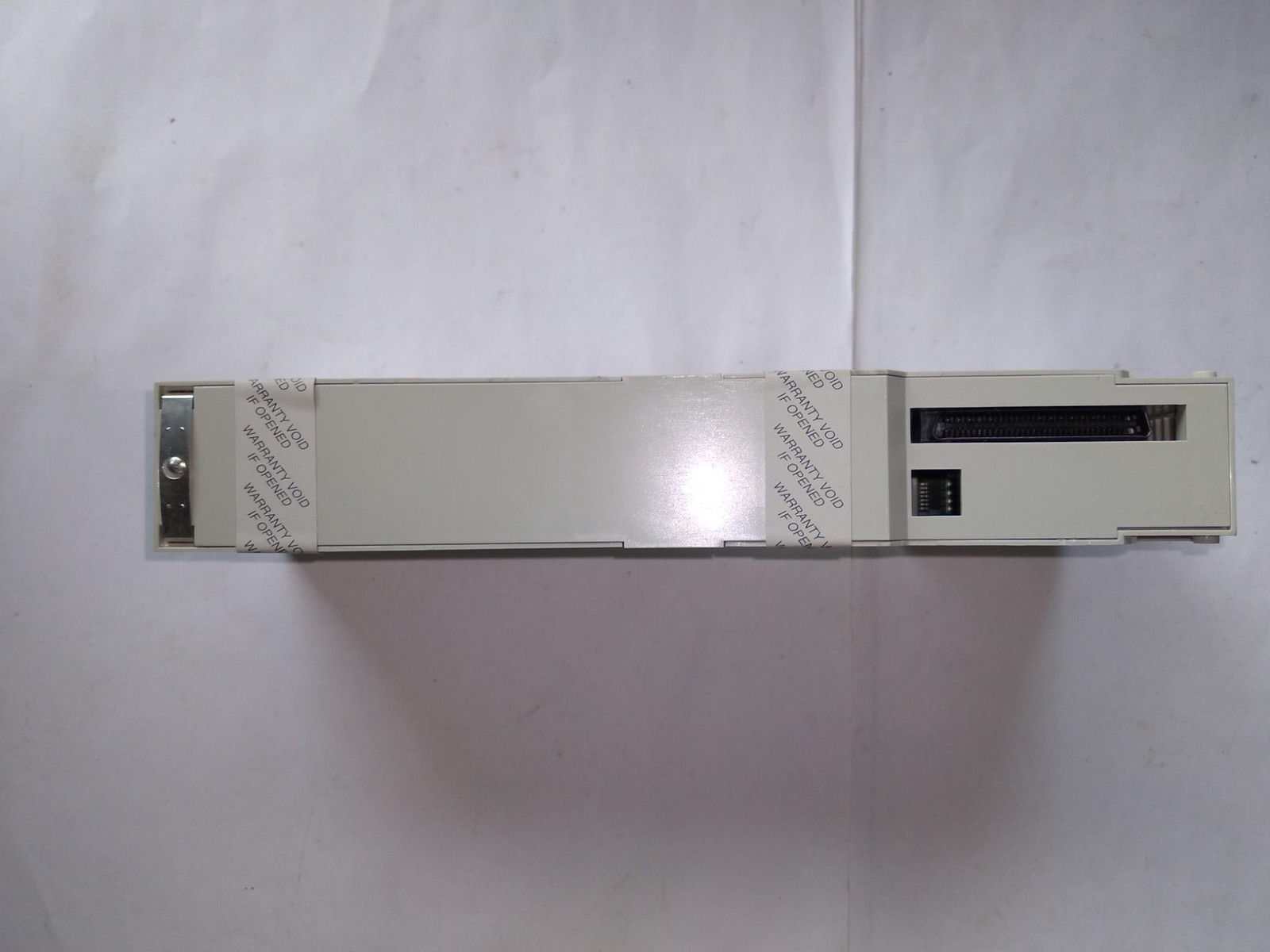 SCHNEIDER ELECTRIC MODICON QUANTUM 140DRC83000 RELAY OUT 8X1