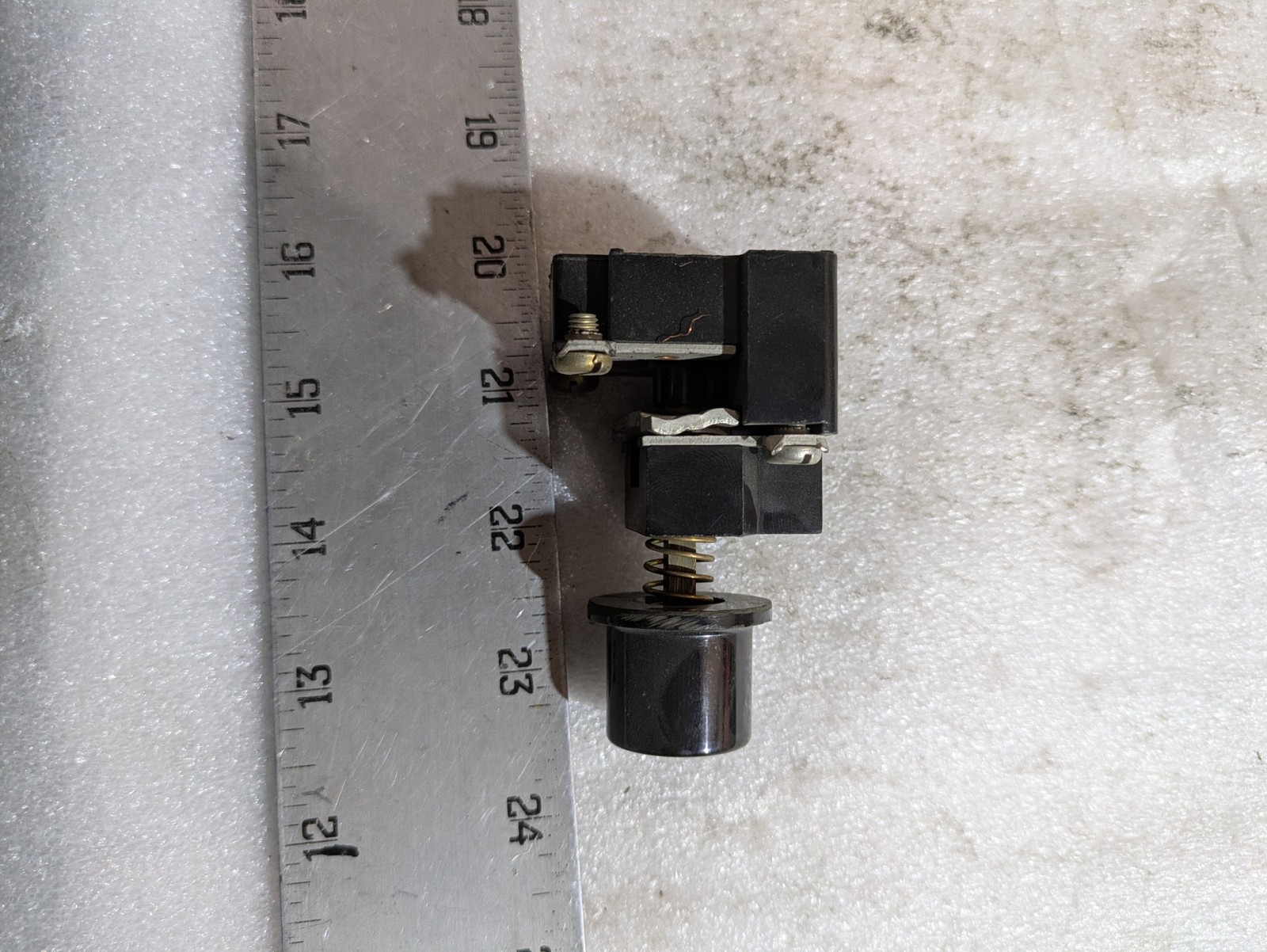 GE CR2940UE212A2 Heavy Duty Push Button Control Station Industrial Switch