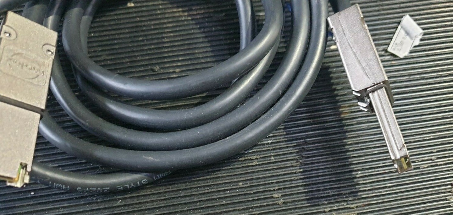 HP 407344-003 MINI SAS CABLE (R5S2.1B2)