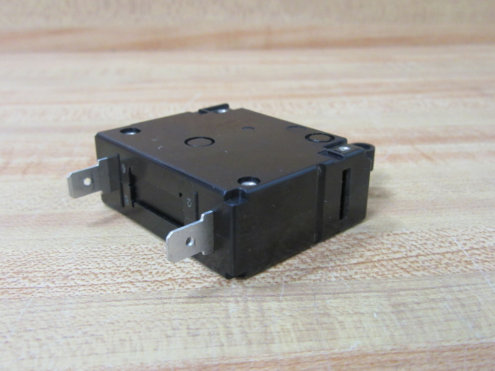 Fuji Electric CP 31E/3D 3A Circuit Protector CP31E3D