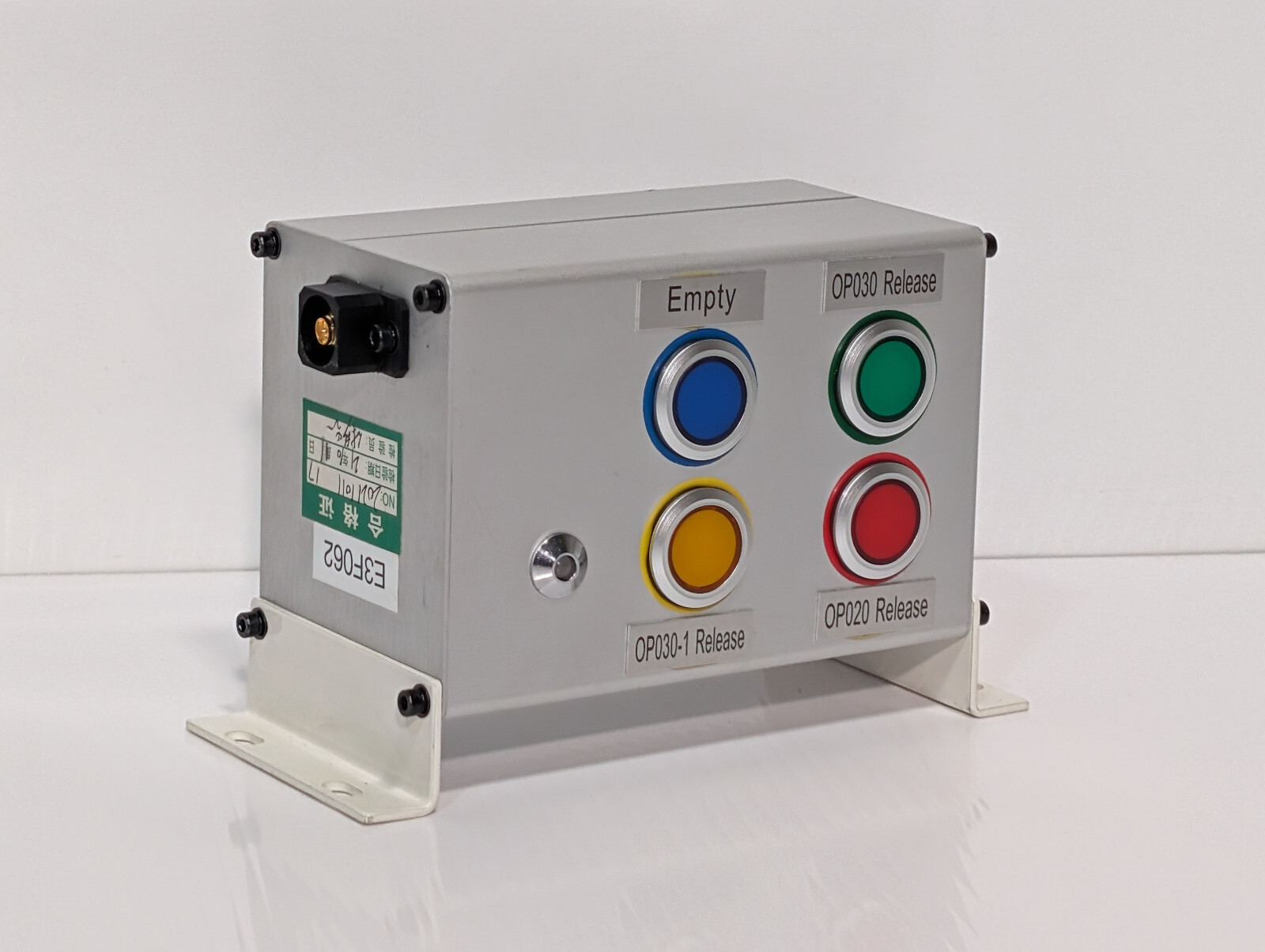 E3F062 4-Button Control Box Assy: Empty, 0P030, 0P030-1, 0P020 Release, As Shown