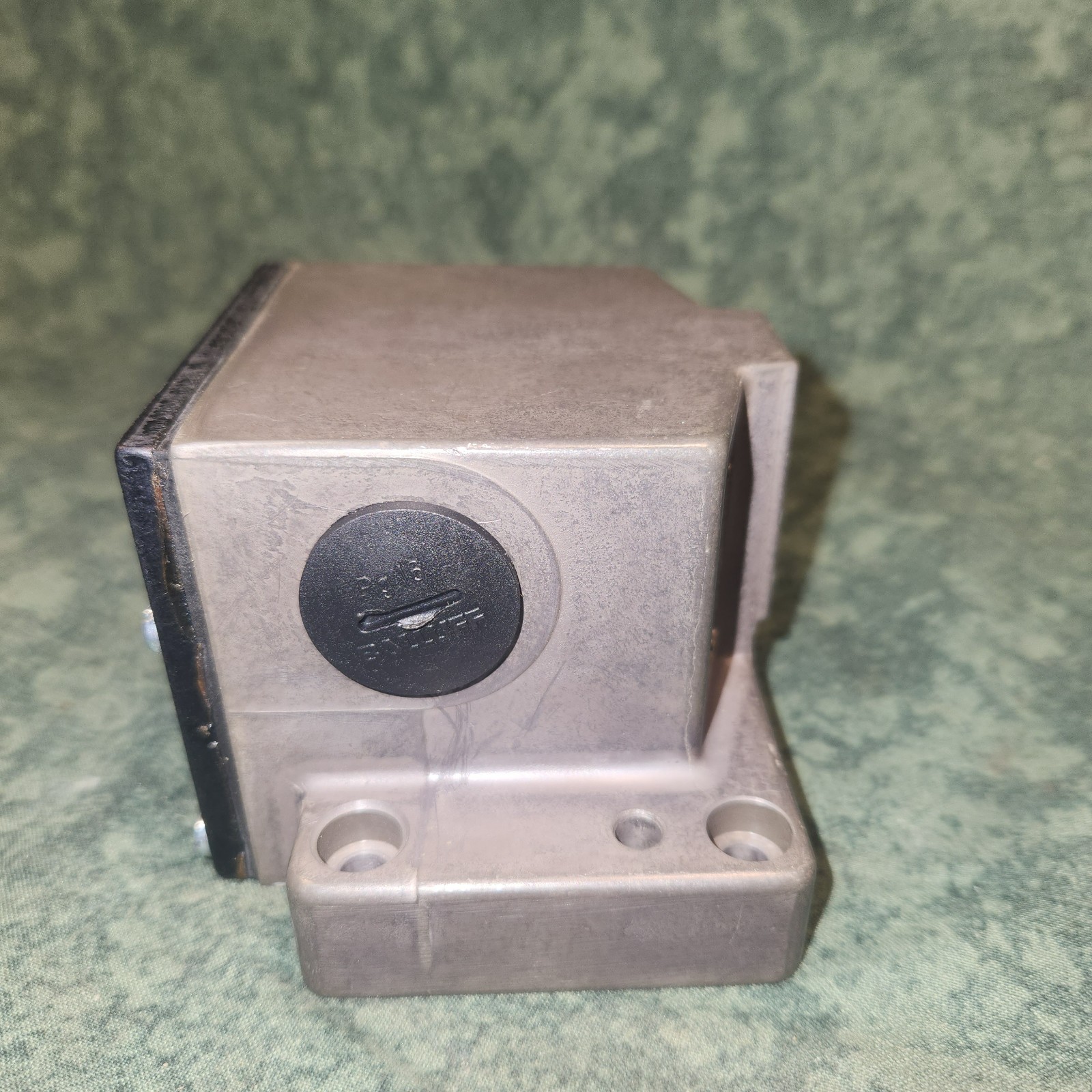 Balluff Sensor # BES516-B2-KHG-12-602-11/ – 240 VAC (18200-Tub-F)