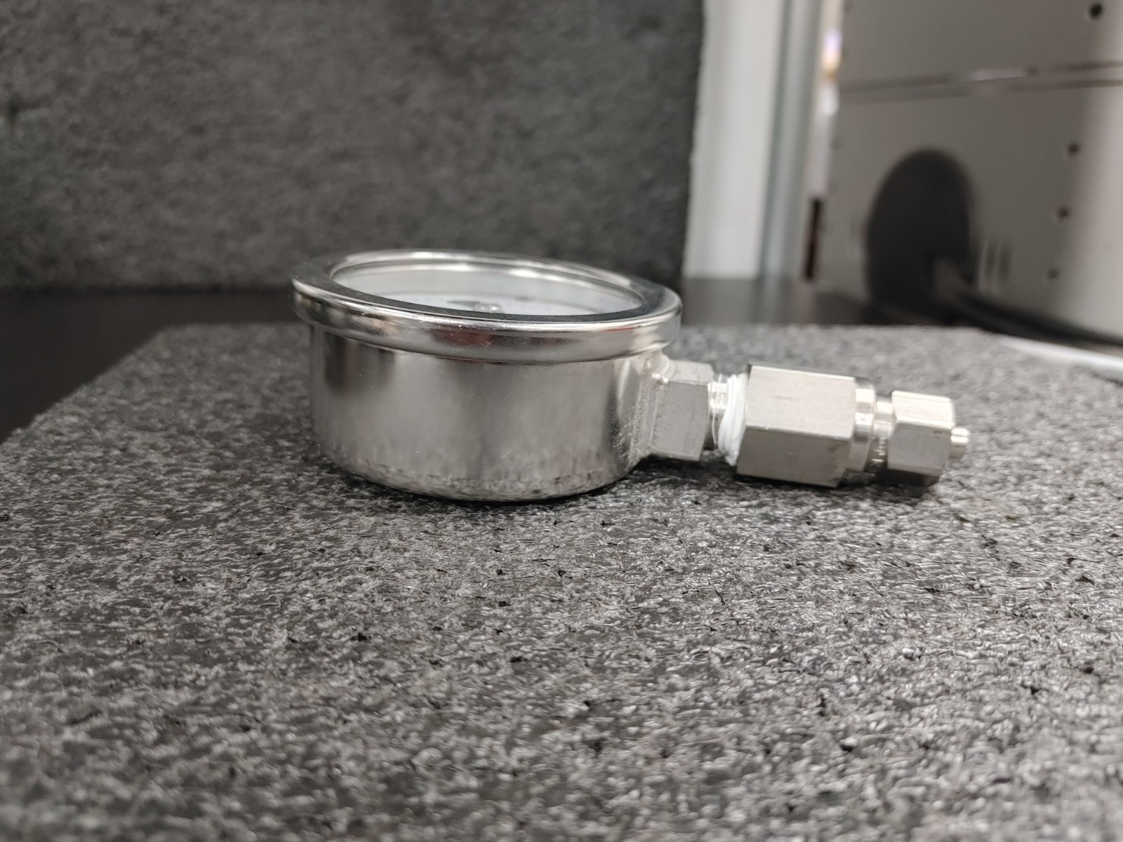 NOSHOK 160 PSI Stainless Steel Pressure Gauge