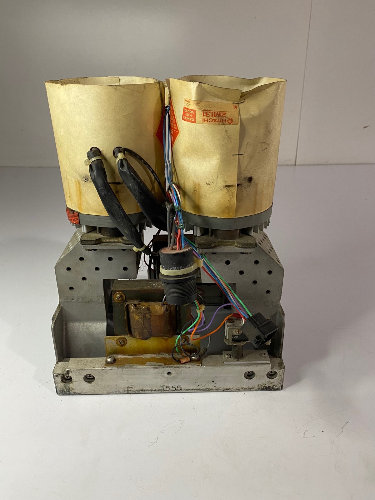 FUSION UV SYSTEMS – HITACHI Magnatron Microwave Lighting ASSY 2M131 (USED)