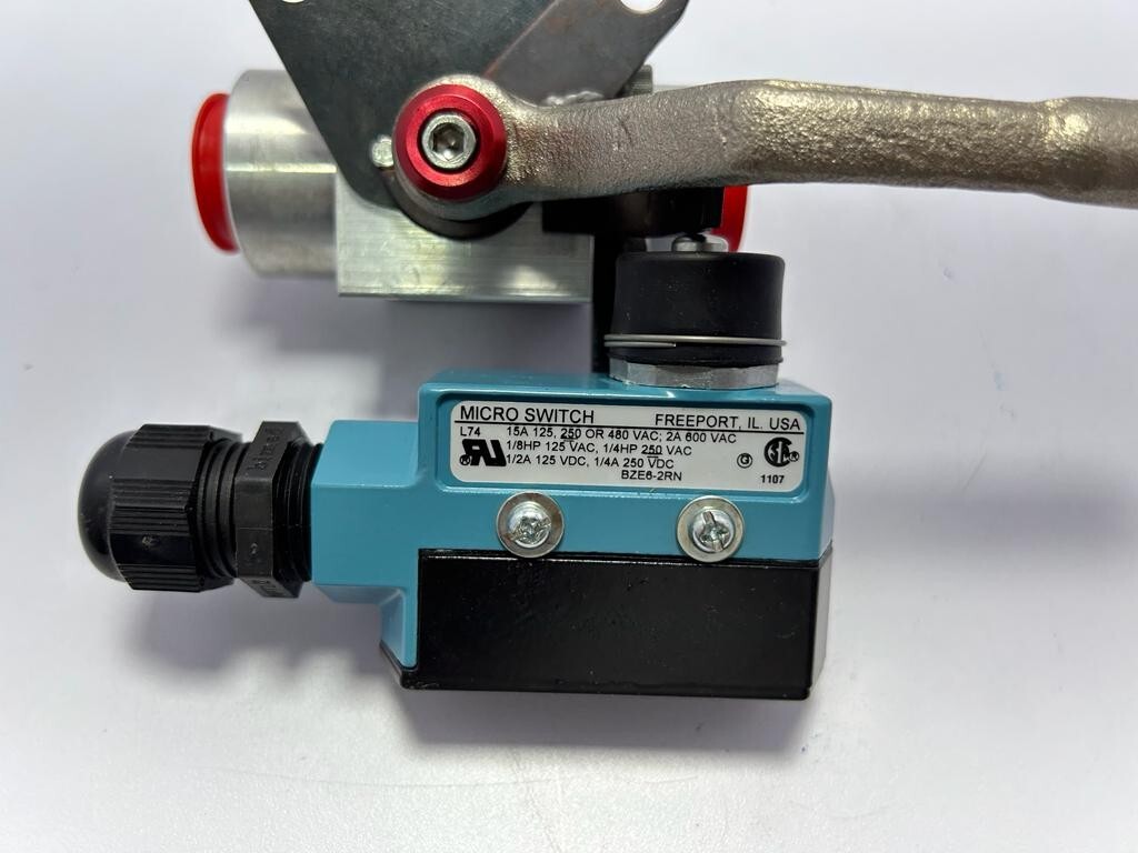 Honeywell Limit Switch BZE6-2RN With P16164 Pneumatic Valve