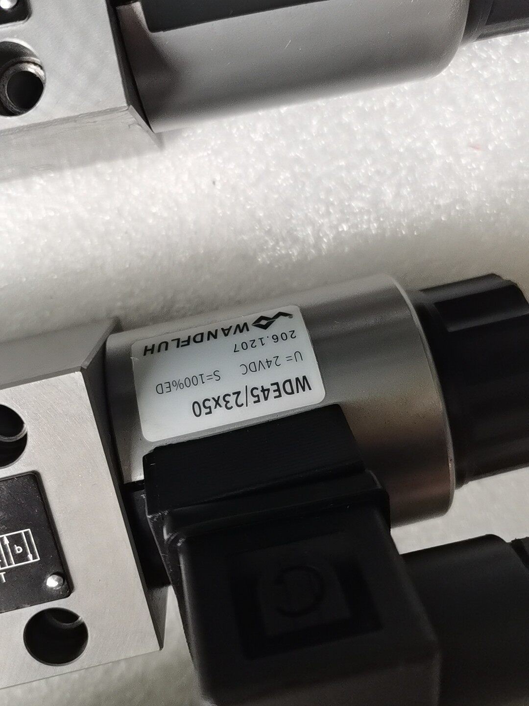 1PS New Wandfluh WDMFA06-ACB Solenoid Valve