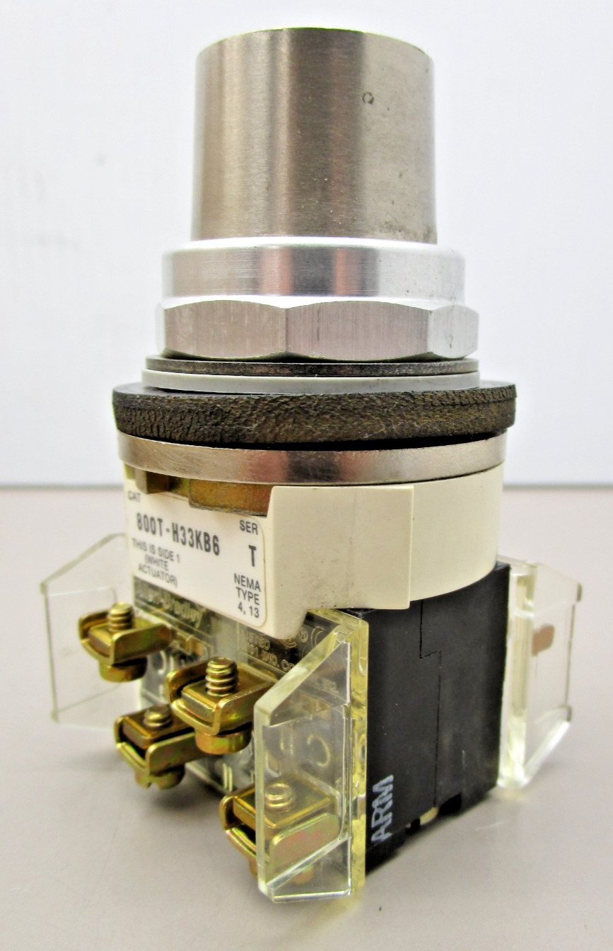Allen Bradley 800T-H33KB6 Key Selector Switch 2-Position Maintained NO KEY