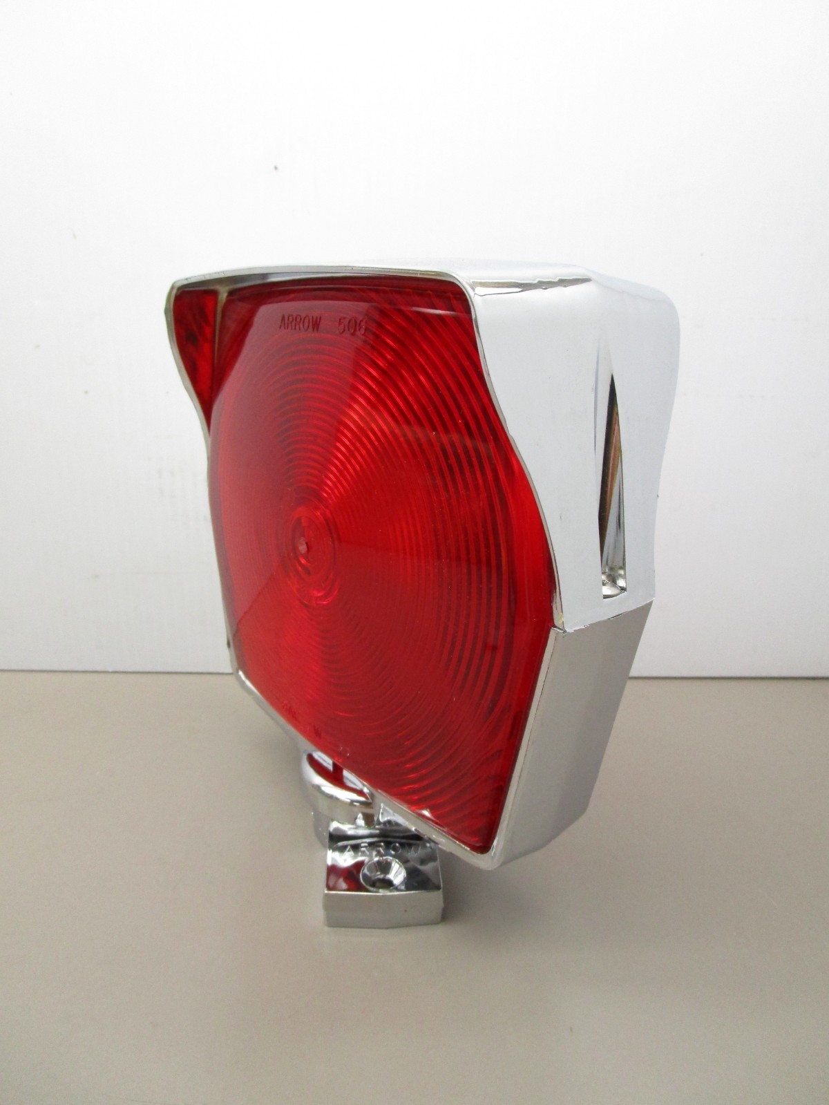 Arrow 506-02-322 Double Sided Pedestal Signal Lamp Red / Chrome 506