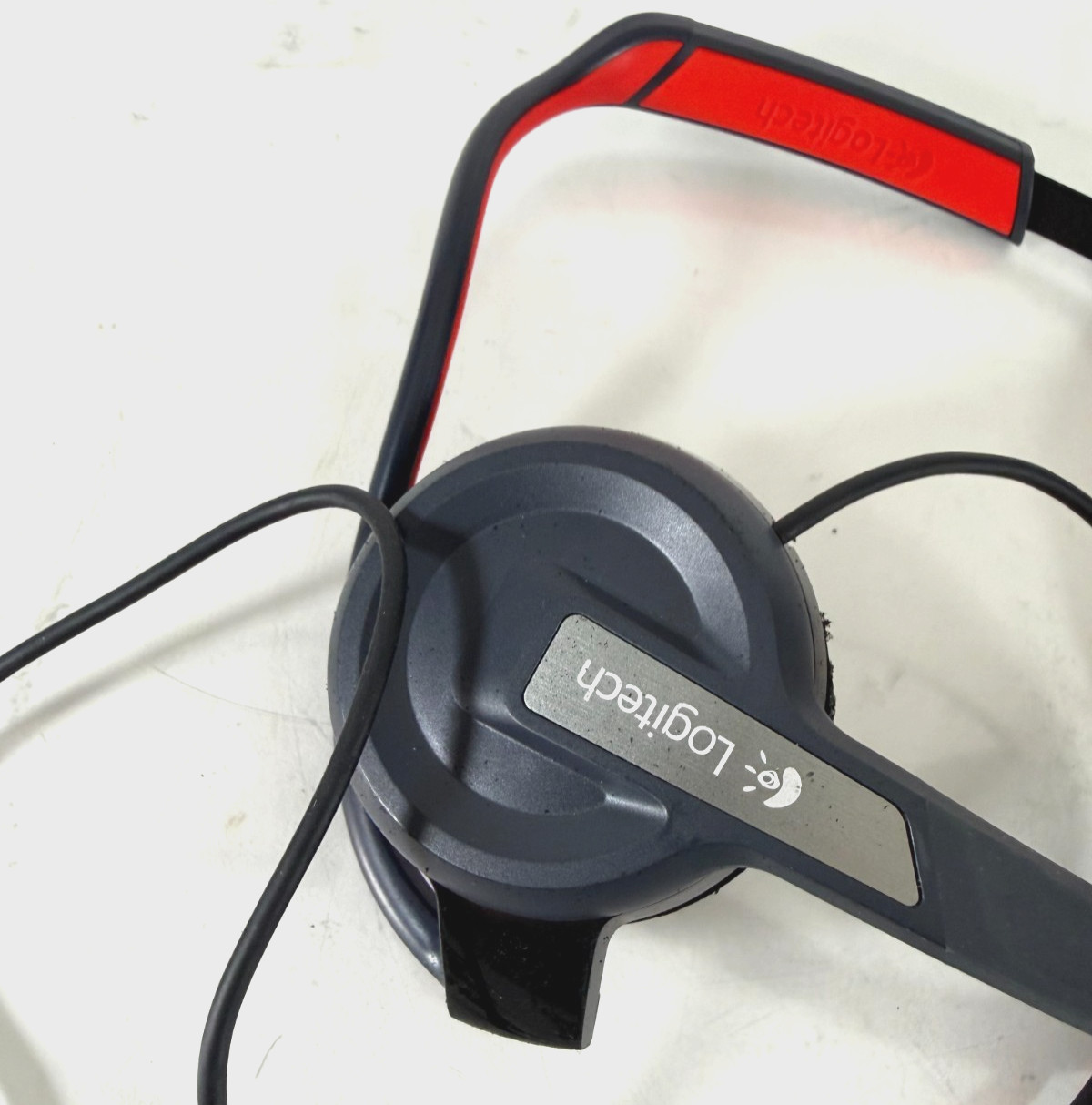LOGITECH G330 STEREO GAMING HEADSET | Missing Cushion