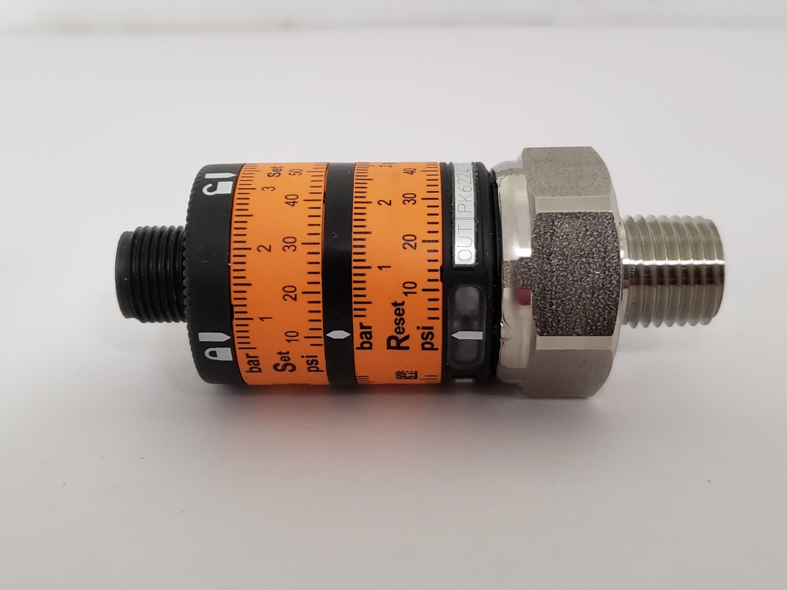 IFM EFECTOR PK6224 PRESSURE SWITCH W/INTUITIVE SWITCH POINT SETTING PNP NNB