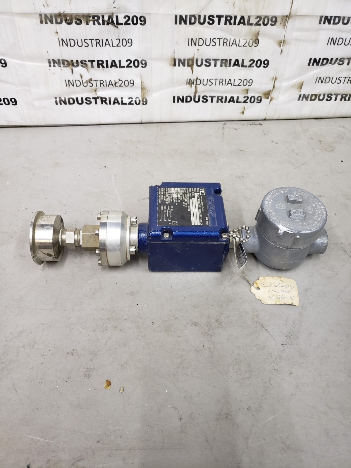 ITT 100P51C6 I NEO-DYN ADJUSTABLE SWITCH NEW OLD STOCK