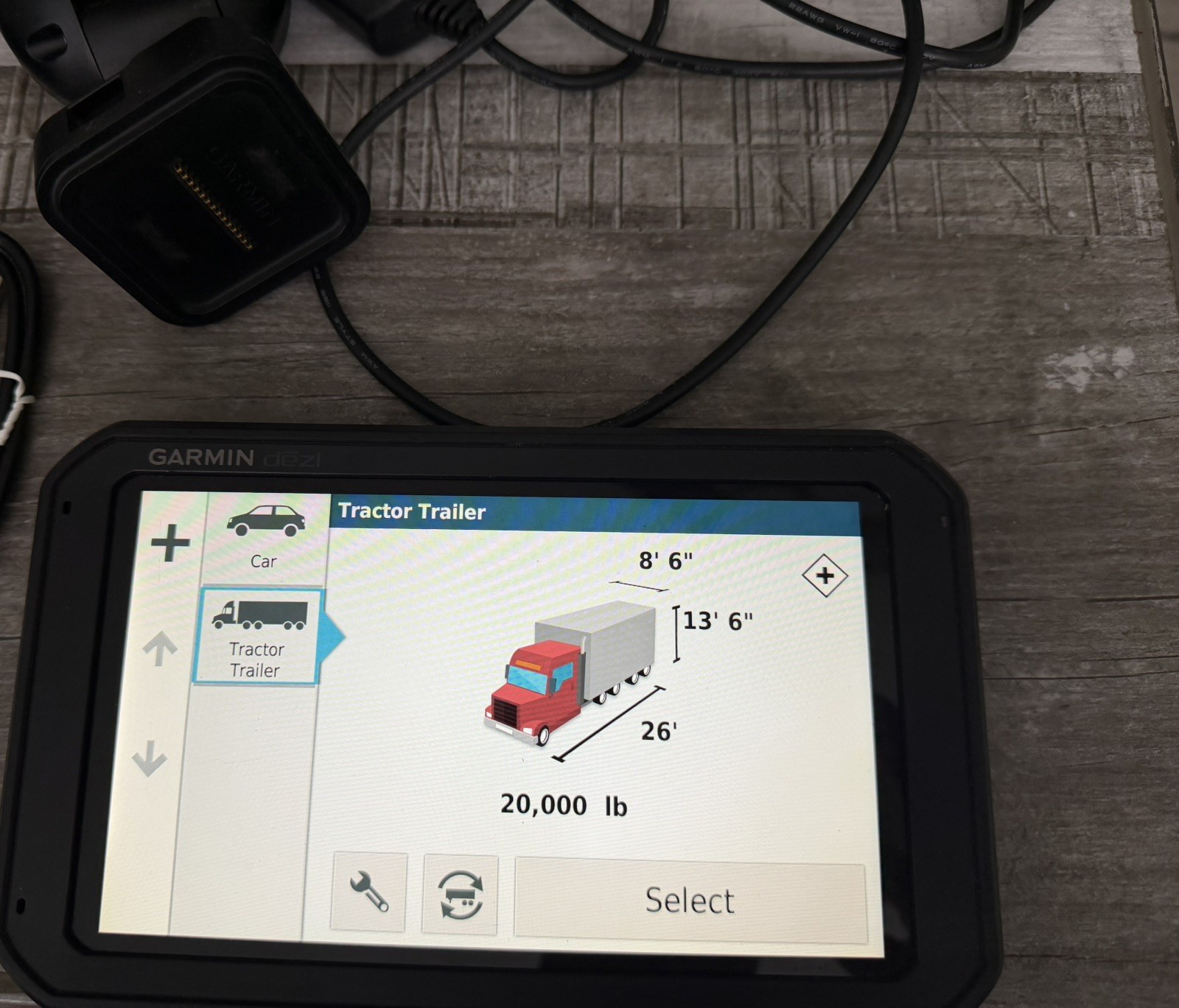 Used Garmin DEZL 780LMT-S Truck GPS Navigator with cord and mount