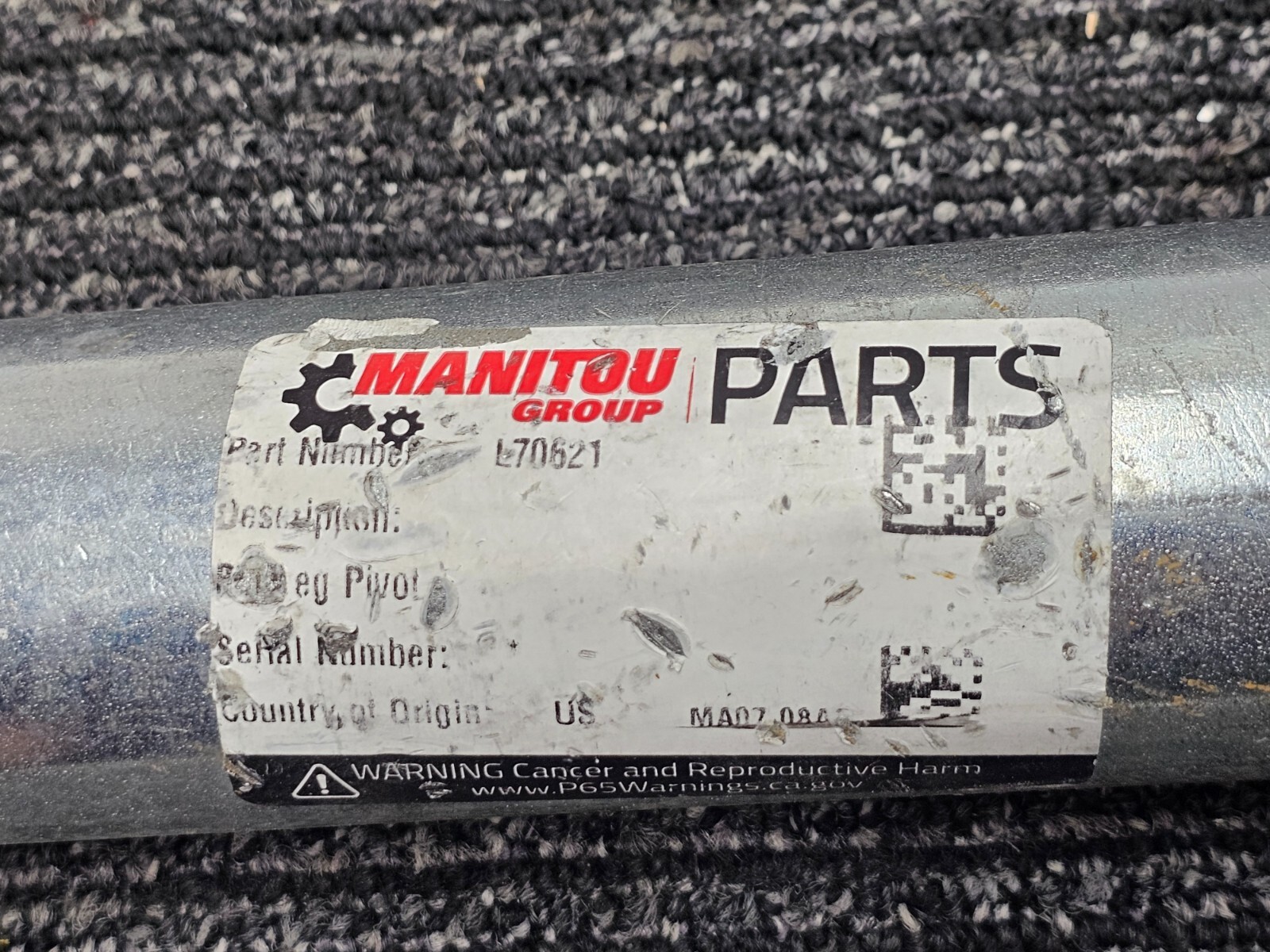 Manitou Group L70621 Pin Leg Pivot Rod 8″L x 2″DIA Heavy Duty Fits Gehl XPRT