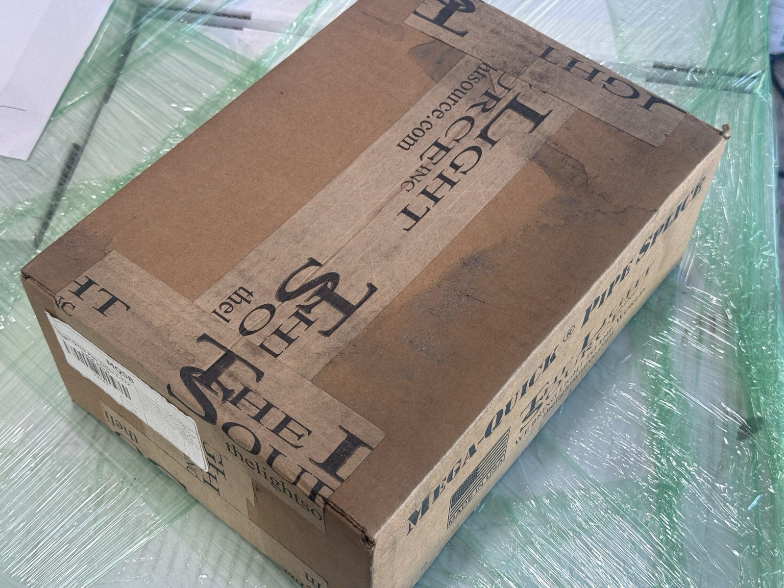 Box of 12 Light Source MQSB Mega-Quick Pipe Splice 1.5″ Sch 40 Pipe Black 12742