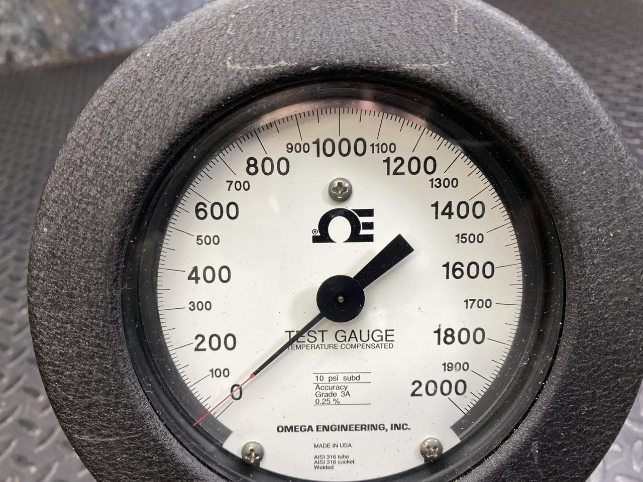Omega PGT-45L-2000 Test Gauge 0-2000 PSI 4.5″ AISI 316