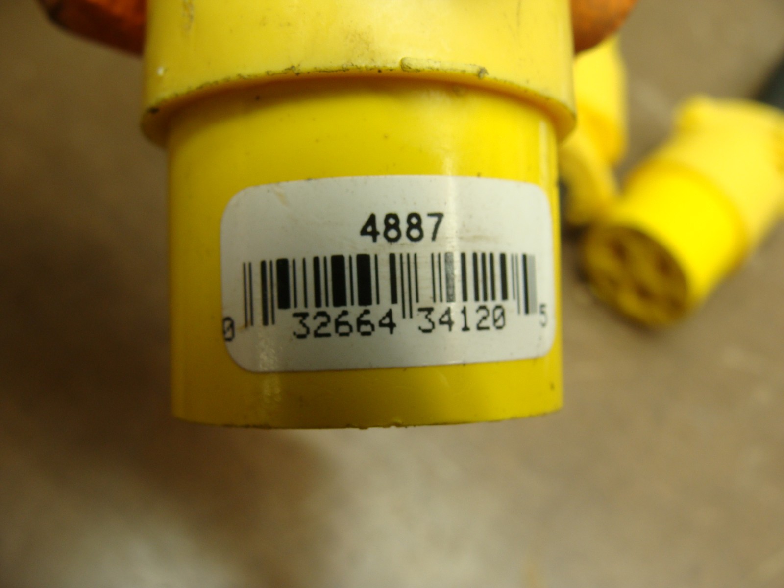 LOT OF 4 COOPER 20A 125V GROUNDING STRAIGHT BLADE FEMALE PLUGS 5-20R