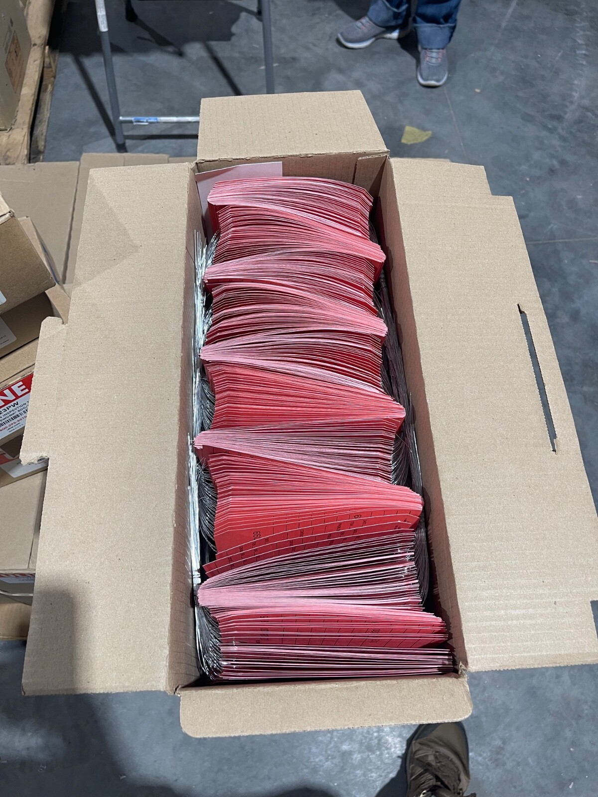 1000 ULINE 2-Part Repair Tags – #8, Pre-wired, Red, Consecutively Numbered