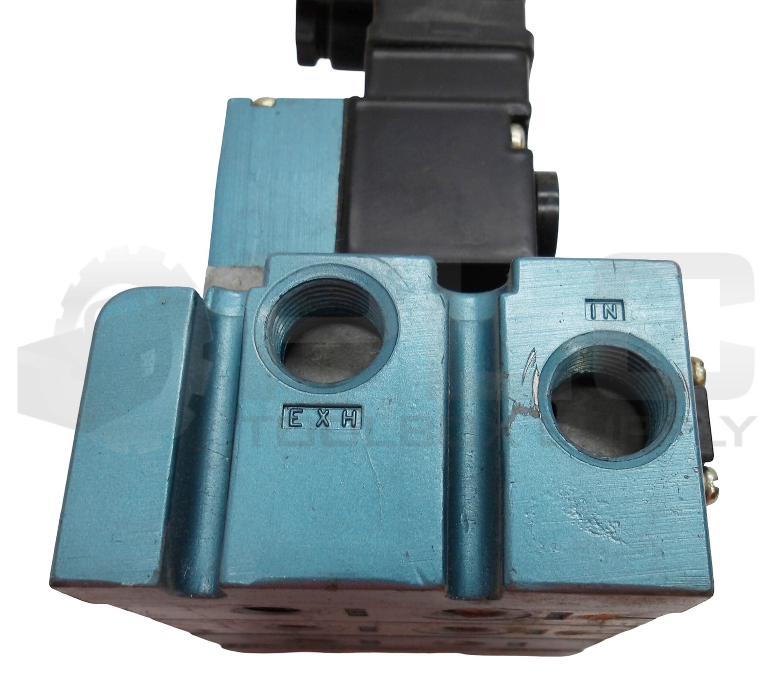 NEW MAC (2) PME-111JB VALVE W/ 913B-RA PNEUMATIC VALVE W/ (2) 913B-PM-111JB
