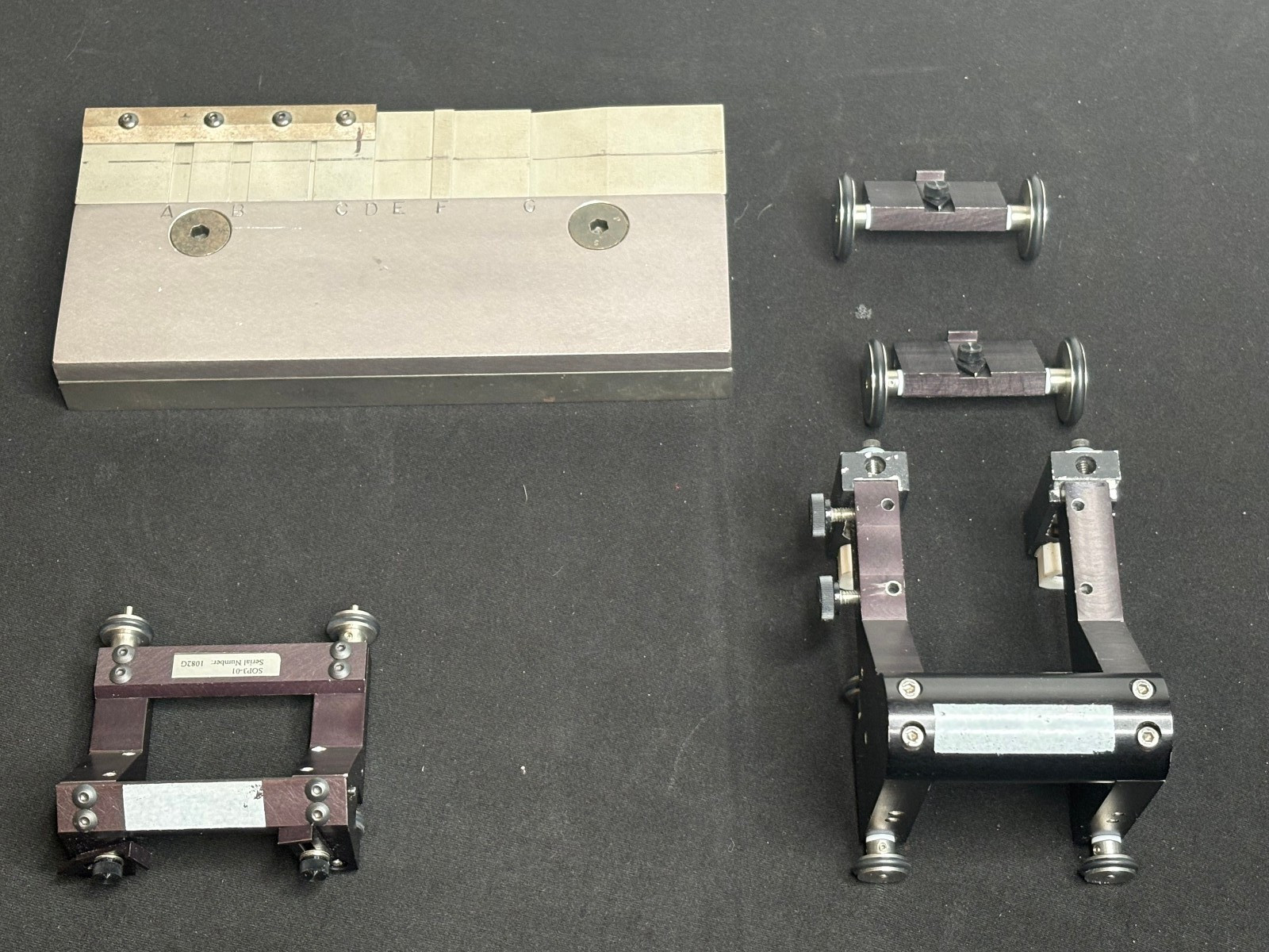 Lasergauge 1000-B2 Laser Profile Measurement System Optical Metrology***TESTED**