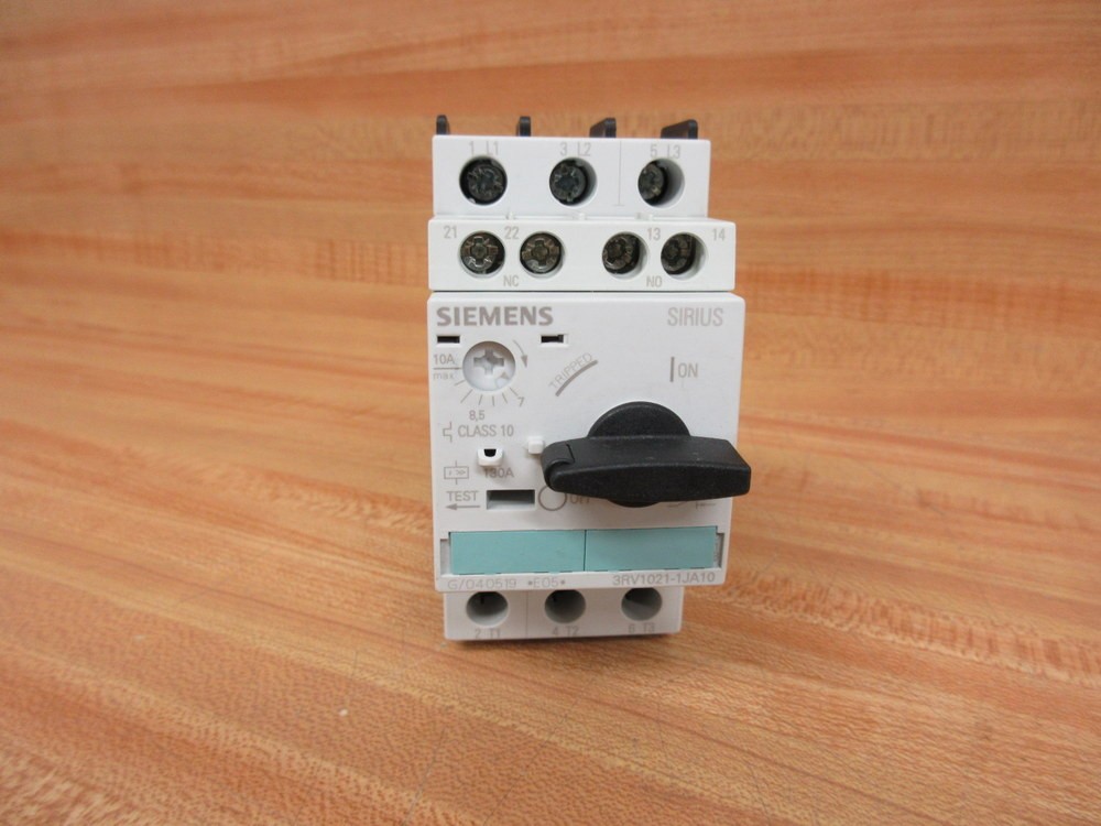 Siemens 3RV1021-1JA10 Circuit Breaker 3RV10211JA10 W/3RV1901-1E