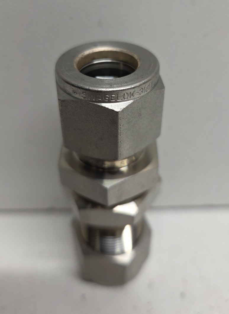 NEW NO BOX! SWAGELOK 1/2″ TUBE STAINLESS BULKHEAD UNION SS-810-61