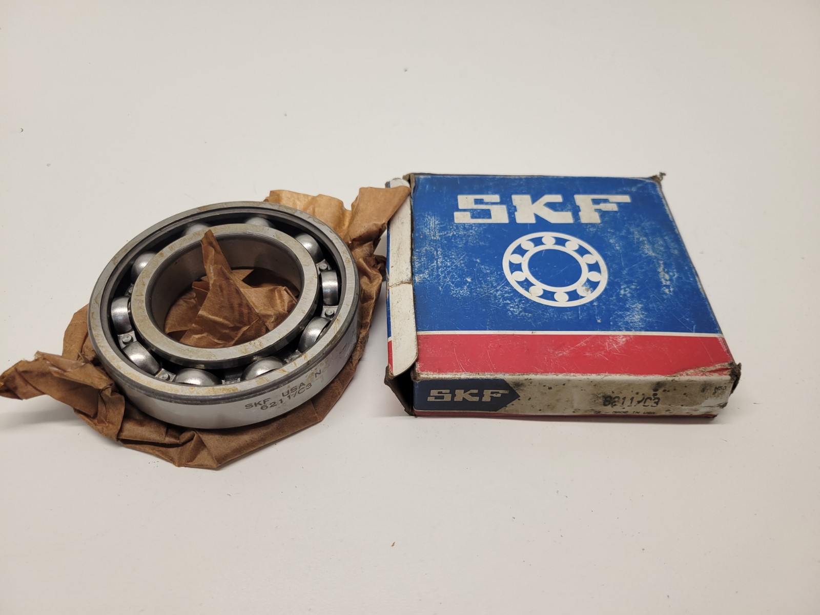 NEW OLD STOCK! SKF DEEP GROOVE BALL BEARING 6211/C3