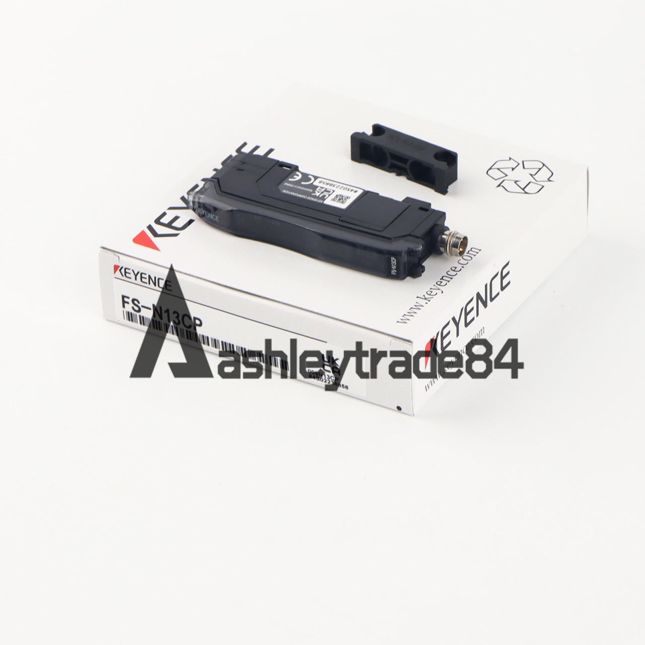 ONE NEW KEYENCE FS-N13CP optical fiber amplifier