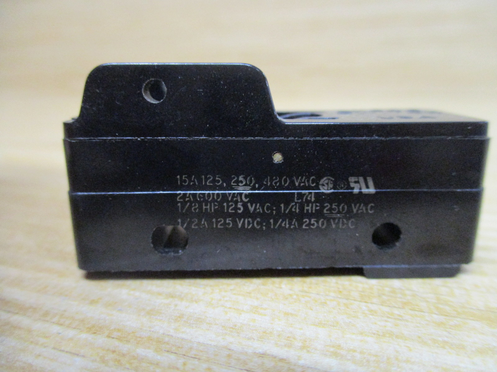 Micro Switch BZ-2RW822 Limit Switch W/Roller Lever BZ2RW822 W/O Lever