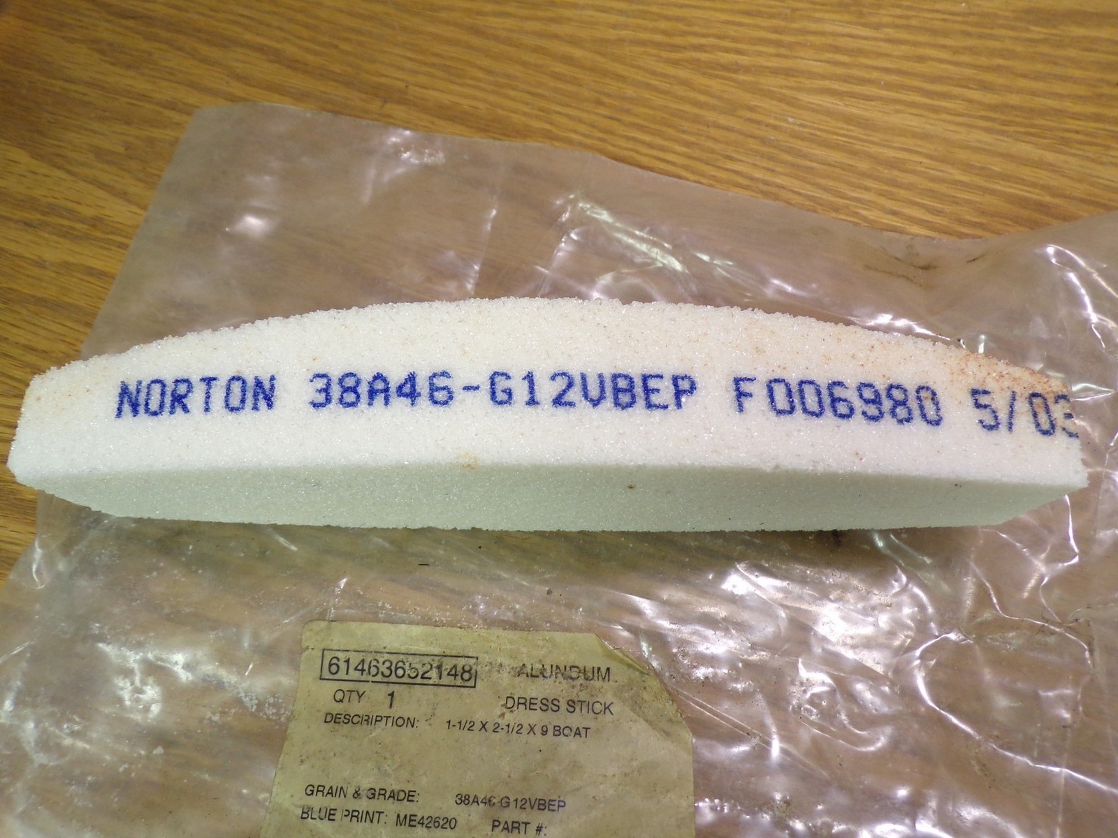 NEW Norton 61463652148 1-1/2″ x 2-1/2″ x 9″ Boat Dress Stick *FREE SHIPPING*